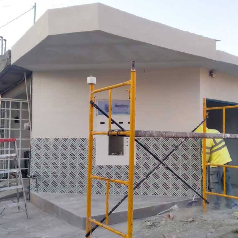 Fotografía de una estructura de construcción de GRUPO S3 donde se realiza mantenimiento industrial